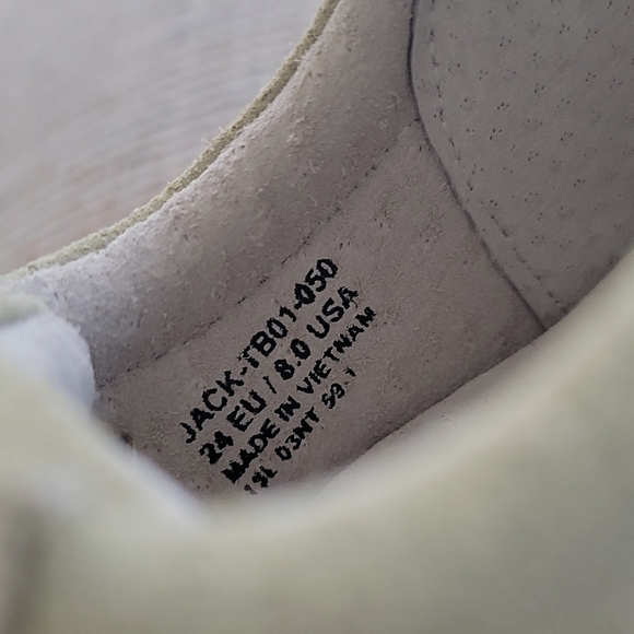 Nib Pipit Suede Shoes - Picture 9 of 11